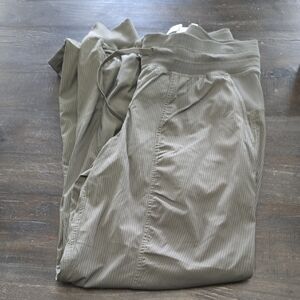 Lululemon dance Studio Joggers Size 6
